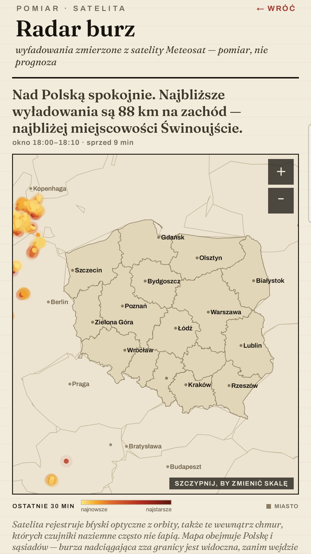 Radar burz w aplikacji mobilnej Trafna Pogoda Zrzut ekranu z aplikacji Trafna Pogoda na Androida, pokazujący mapę wyładowań z aktywną burzą nad Morzem Bałtyckim i informacją o wieku pomiaru.